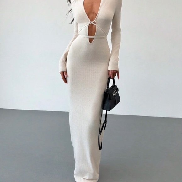 Dresses & Skirts - Elegant Cream Long Sleeve Dress